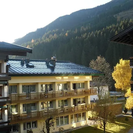 Bear Hutte Near Billa Appartement